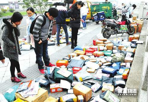 今年“雙12”，郵政、快遞企業(yè)共攬收包裹2.43億件